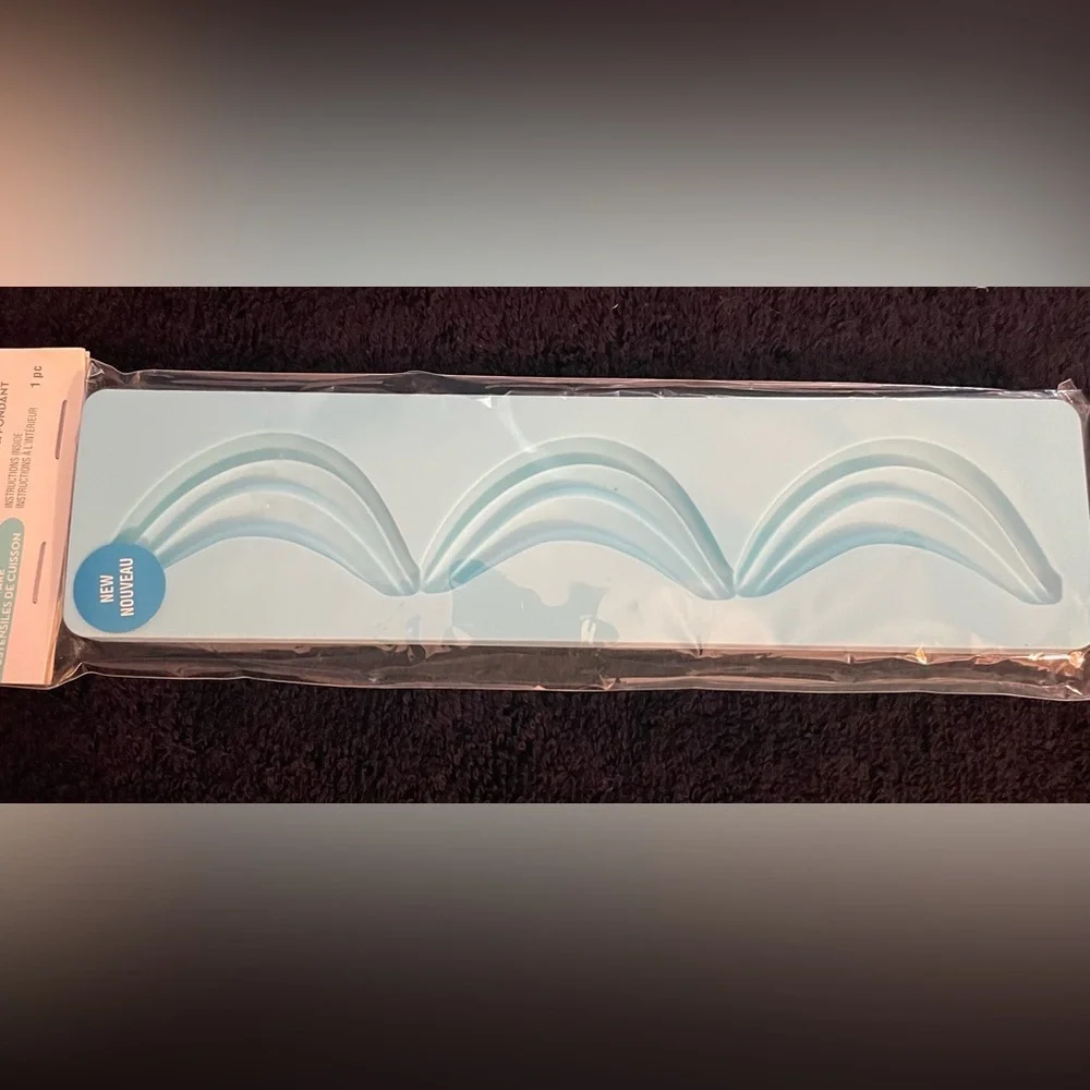 NIP Celebrate It Light Blue Silicone Border and Lace Fondant Molds - Set of 4